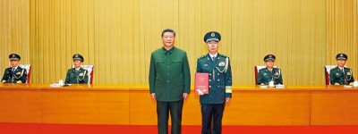 習近平頒發命令狀 陸軍政治委員晉升上將