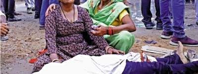 印度北方邦釀踩踏事故 逾130人遇難
